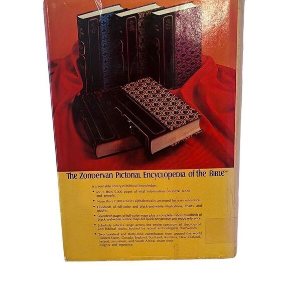 The Zondervan Pictorial Encyclopedia of the Bible Volume 4 M-P - Picture 2 of 2